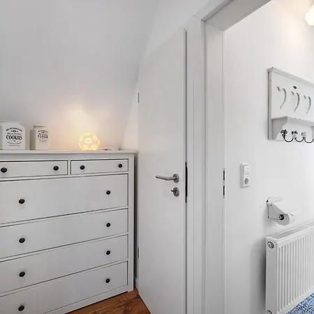 Prázdninový dům Reetdachkate Esgrus